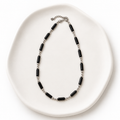 Collar de Acero Inoxidable con Cuentas Negras y Plateadas